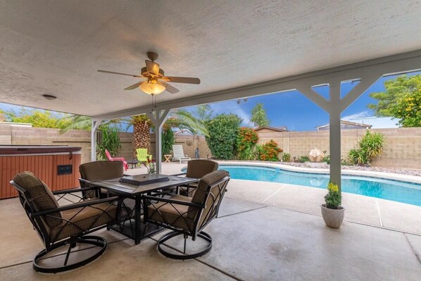 Outdoor dining