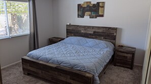 3 bedrooms, iron/ironing board, WiFi, bed sheets