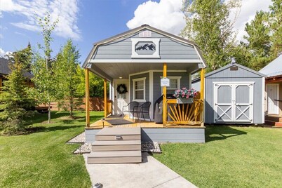 Teton Tiny Home- halfway between Targhee & JHMR
