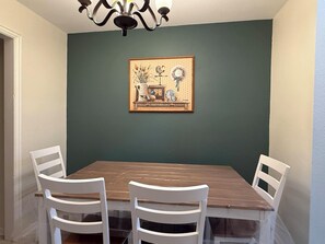 Dining - Beautiful 3 bedrooms & 2 full bath in McKinney, just minute away from McKinney Historic Downtown. (McKinney)
