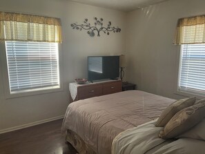 2 chambres, bureau, fer et planche à repasser, Wi-Fi gratuit