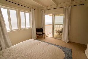 4 bedrooms, iron/ironing board, free WiFi, bed sheets - Padaro Retreat 4 BD Beach House Ocean Front (Carpinteria)