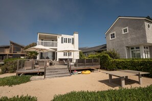 Exterior - Padaro Retreat 4 BD Beach House Ocean Front (Carpinteria)