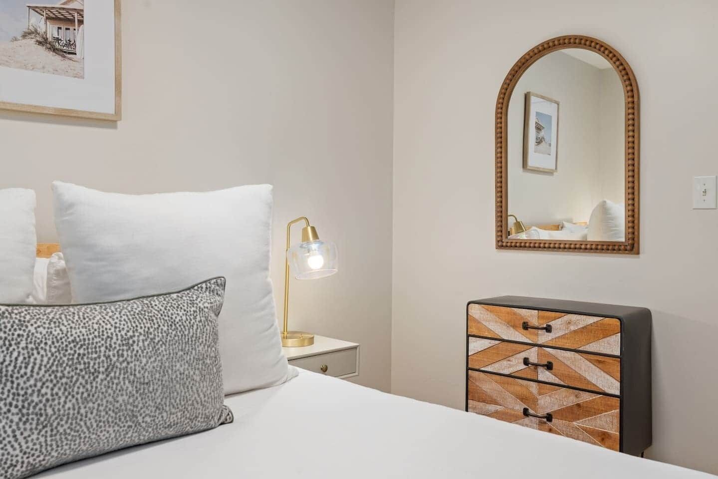 3 chambres, fer et planche à repasser, Wi-Fi gratuit, draps fournis