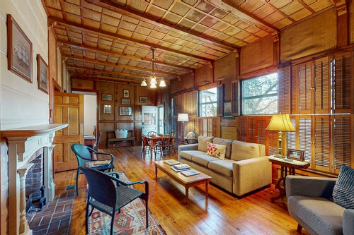 Stately, dog-friendly home w/central AC, wood-burning fireplace, & fast WiFi