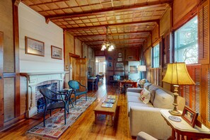 Interior - Stately, dog-friendly home w/central AC, wood-burning fireplace, & fast WiFi (Rockport)