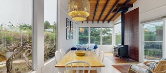 Bright Home 800 Feet from Salmon Creek Beach w/ Wood Stove & Pool Table