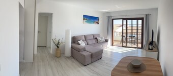 Modern 2 bedroom (70sqm2) apartment with sea view