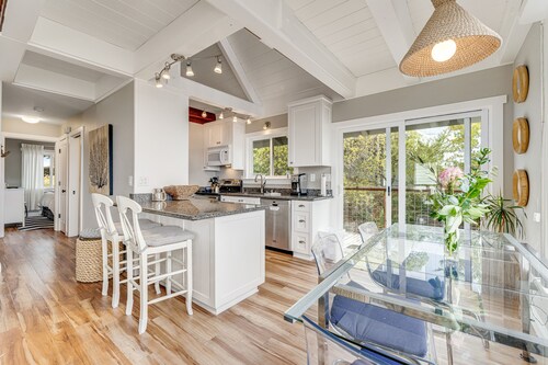 Bay view home overlooking Bodega Harbor w/ fireplaces, WiFi, & private W/D