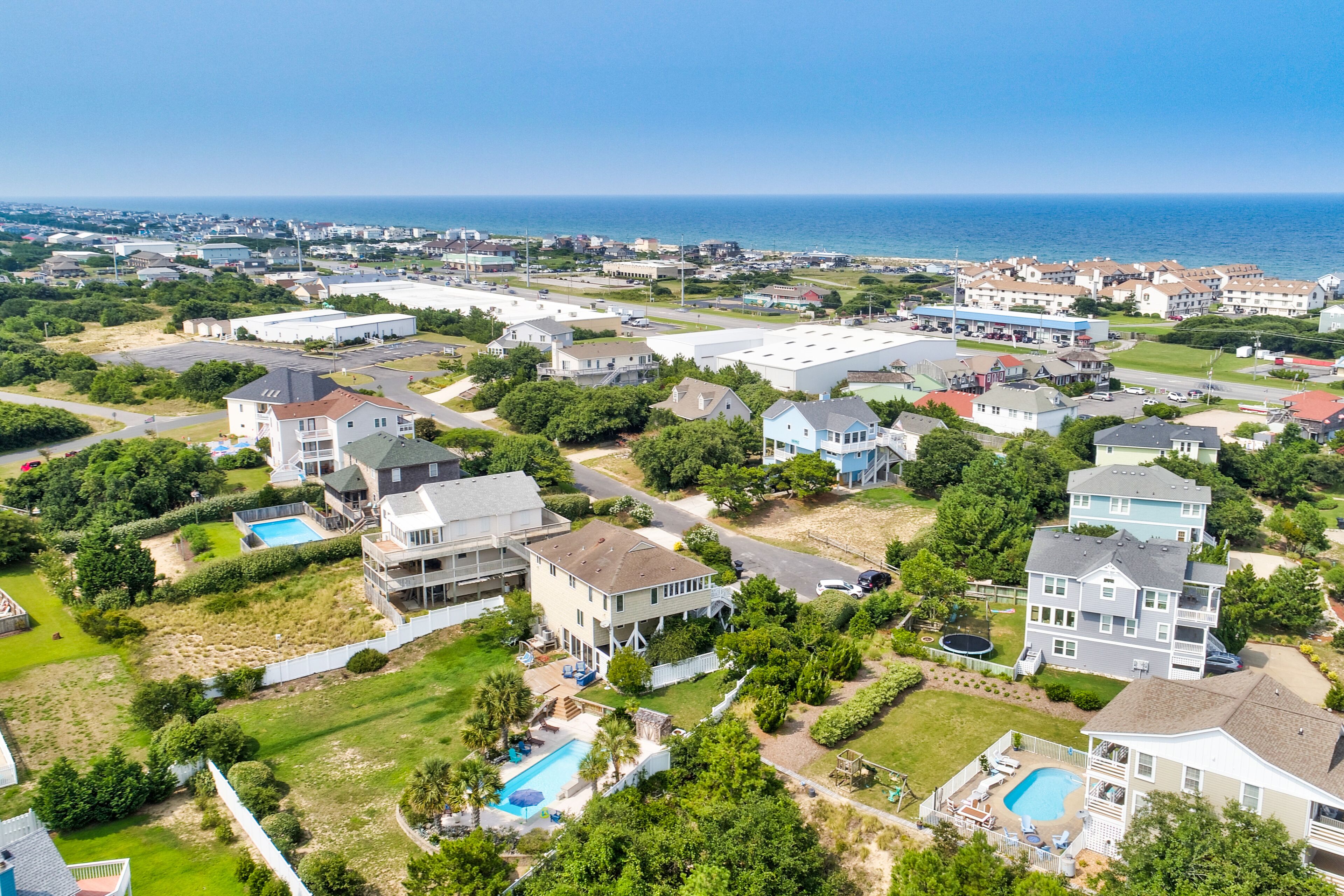 Wonderful Coastal Getaway with Ocean Views, Private Pool, Two Decks & Fast WiFi