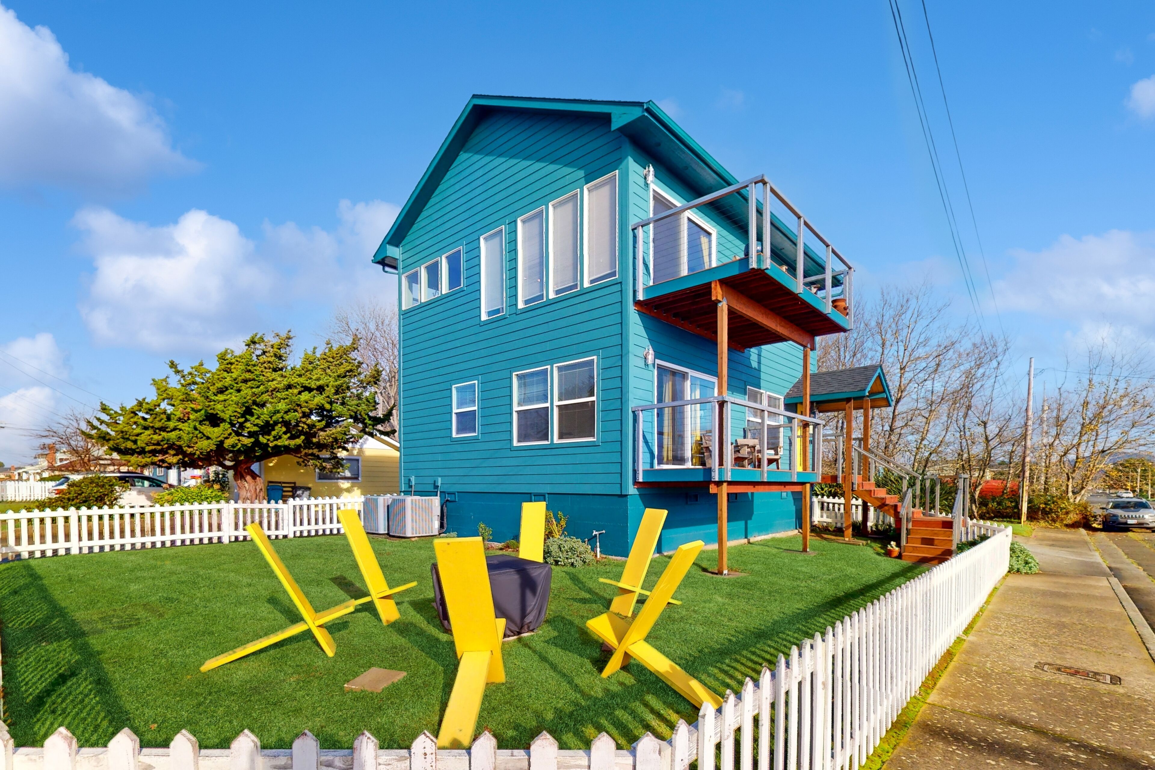 Ocean-view home with high-speed WiFi, W/D, grill & balconies - walk to beach