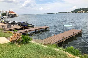 Marina - Condo Near Lake Horseshoe Bay w/ Private Balcony, Washer/Dryer, A/C, WiFi (Horseshoe Bay)