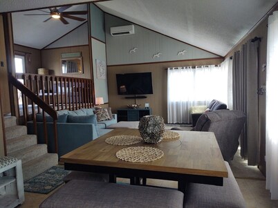 3 MIN. WALK TO THE BEACH!  South Nags Head 