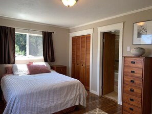 3 dormitorios, escritorio, wifi gratis y ropa de cama