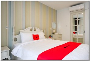 Room - Reddoorz Plus @ Madukoro Raya Semarang (Semarang)