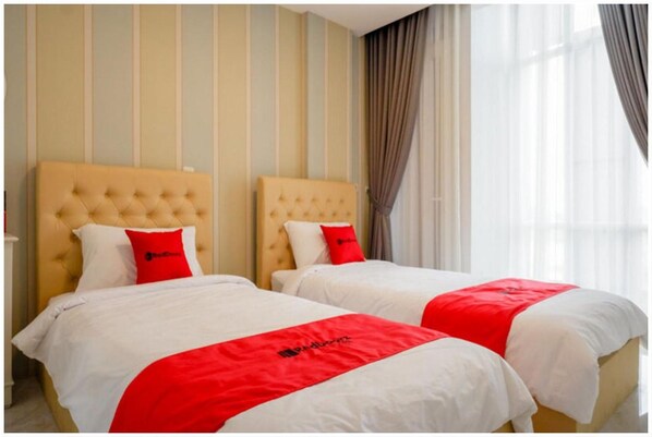 Room - Reddoorz Plus @ Madukoro Raya Semarang (Semarang)