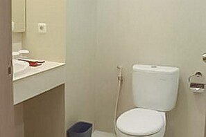 Bathroom - Hotel Mutiara (Padang Sidempuan)
