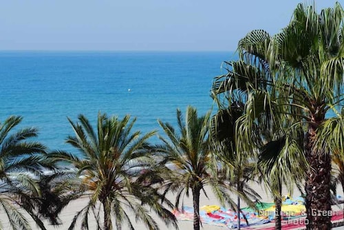 MARICEL Apartment - right on the beach