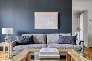 Fernseher, Stereoanlage