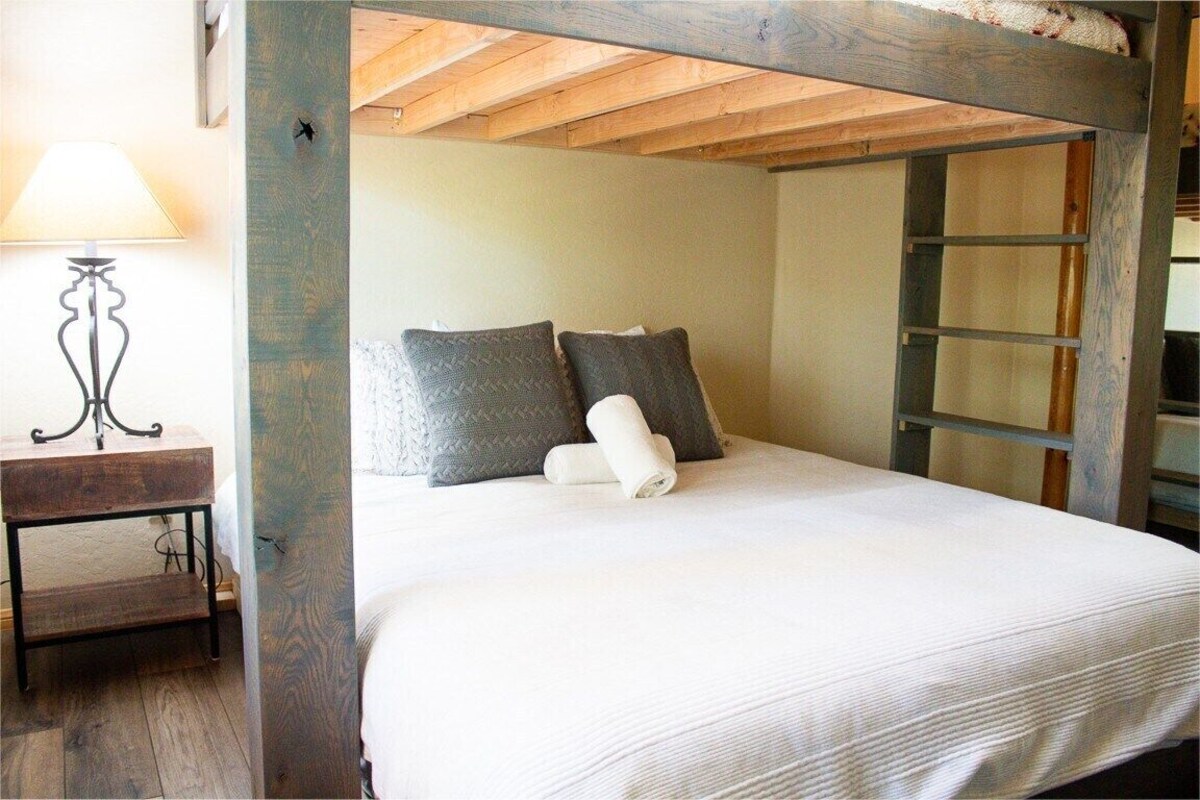 Photo 17 of Spacious Family Retreat in Big Bear Lake: Pet-Friendly, Fire Pit, Sonos & Jacuzzi – 3400 Sq Ft Luxury