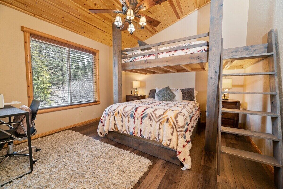 Photo 13 of Spacious Family Retreat in Big Bear Lake: Pet-Friendly, Fire Pit, Sonos & Jacuzzi – 3400 Sq Ft Luxury