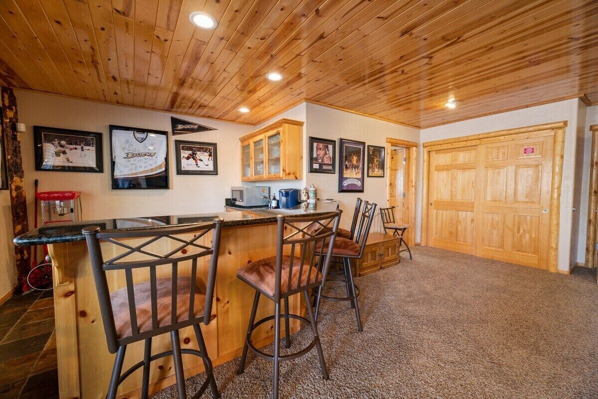 Photo 23 of Spacious Family Retreat in Big Bear Lake: Pet-Friendly, Fire Pit, Sonos & Jacuzzi – 3400 Sq Ft Luxury