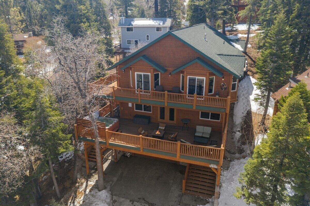 Photo 5 of Spacious Family Retreat in Big Bear Lake: Pet-Friendly, Fire Pit, Sonos & Jacuzzi – 3400 Sq Ft Luxury