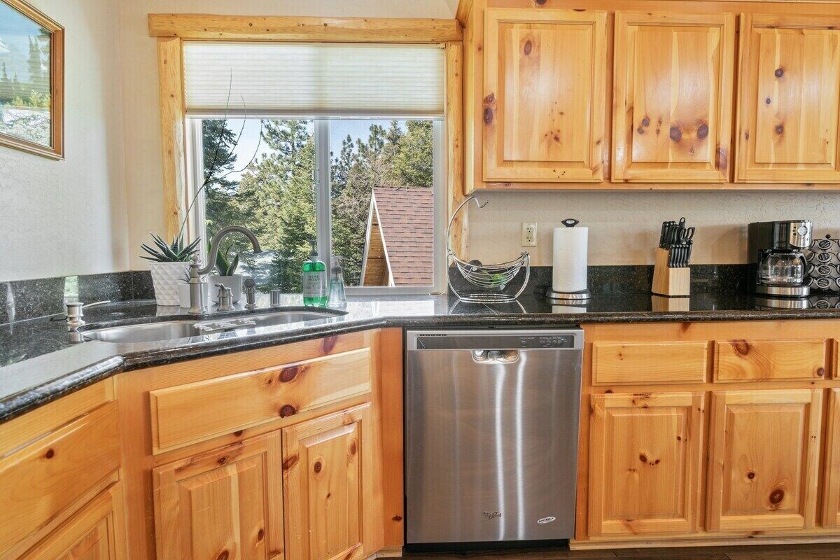 Photo 34 of Spacious Family Retreat in Big Bear Lake: Pet-Friendly, Fire Pit, Sonos & Jacuzzi – 3400 Sq Ft Luxury