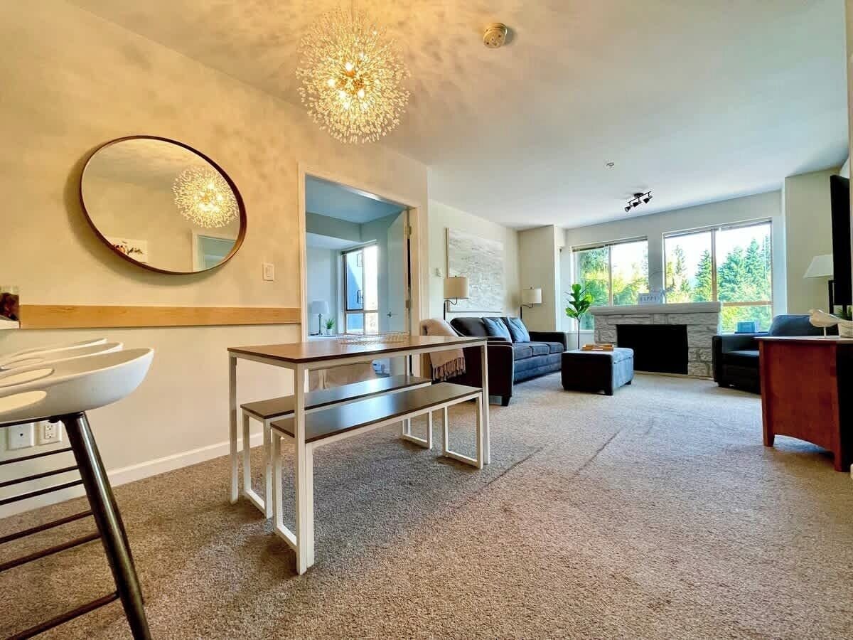 Smart TV, fireplace, offices