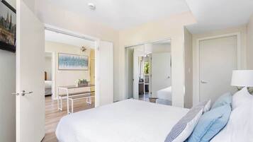 2 bedrooms, iron/ironing board, free WiFi, bed sheets