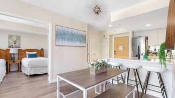 2 bedrooms, free WiFi, bed sheets, wheelchair access