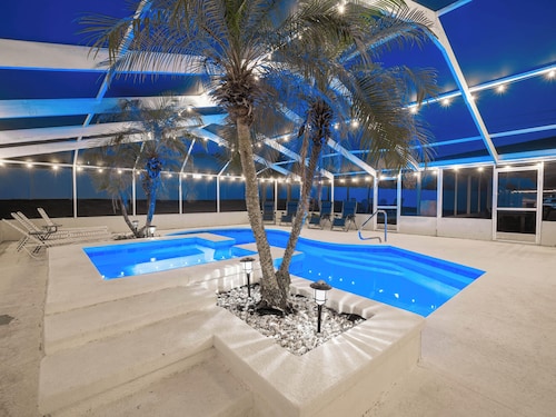 Lake Retreat w/Pool & Hot Tub near Bok Tower