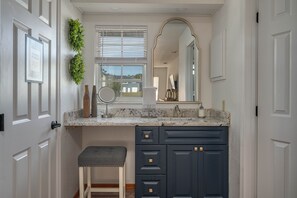 Interior - Lake Retreat w/Pool & Hot Tub near Bok Tower (Lake Wales)