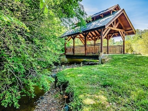 Property grounds - Luxe Mtn Oasis! Views! HotTub-Slide! Resort Pools! (Sevierville)