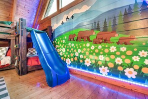 Children’s area - Luxe Mtn Oasis! Views! HotTub-Slide! Resort Pools! (Sevierville)