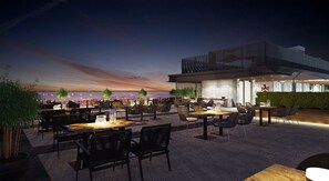 Poolside bar - Altara Serviced Residences Quy Nhon (Quy Nhon)