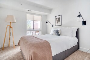 2 slaapkamers, een strijkplank/strijkijzer, wifi, beddengoed