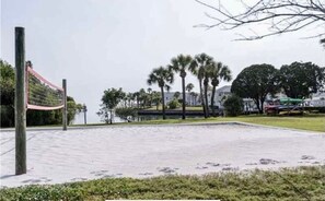 Sports court - Waterfront Resort Style Condo (St. Petersburg)