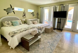3 bedrooms, memory-foam beds, iron/ironing board, travel cot - Luxurious 3 Story Townhome, private pool, Elevator, 3 minute walk to the beach!! (South Padre Island)