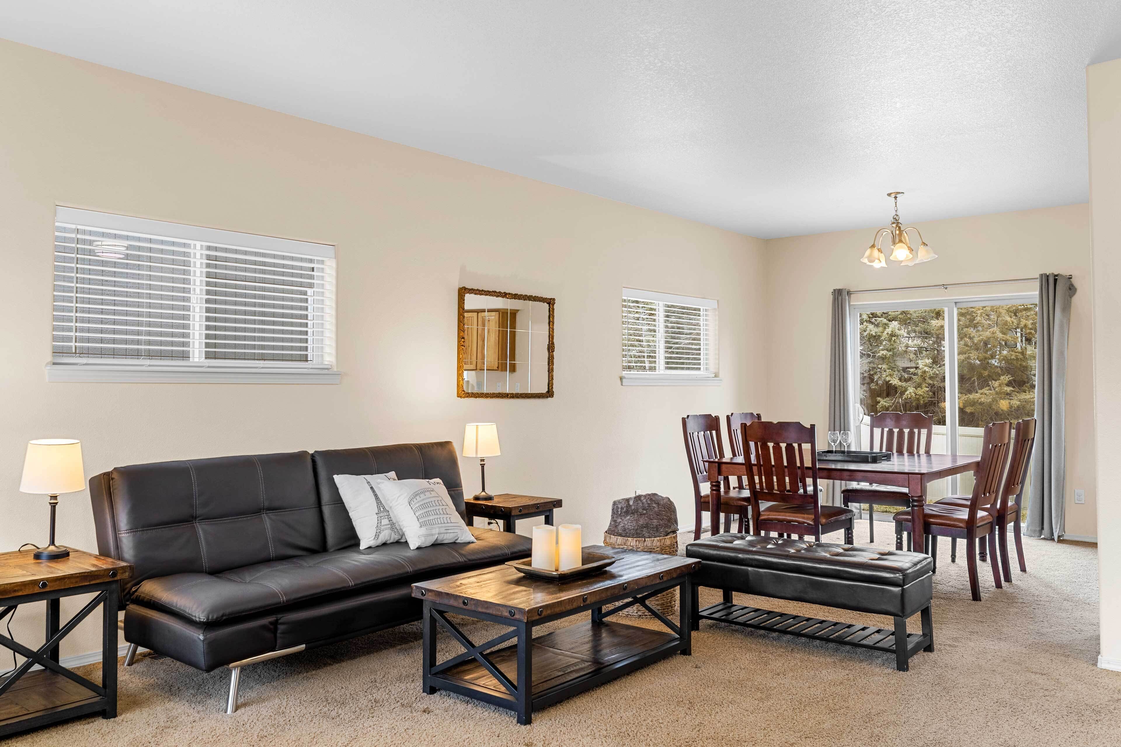 Bend Home w/ Private Yard ~ 2 Mi to Downtown!