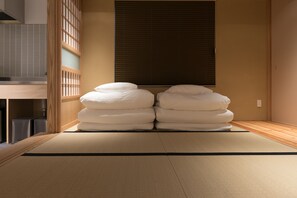 Design Studio Suite, Non Smoking | Premium bedding, individually decorated, individually furnished, desk - Design Hotel Kyoto Fuyacho (Kyoto)