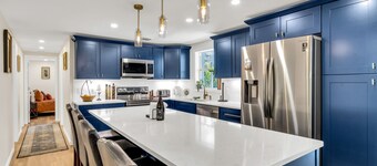 La Niña 5 minutes to Nokomis Beach. Fenced in Yard Pet-Friendly!