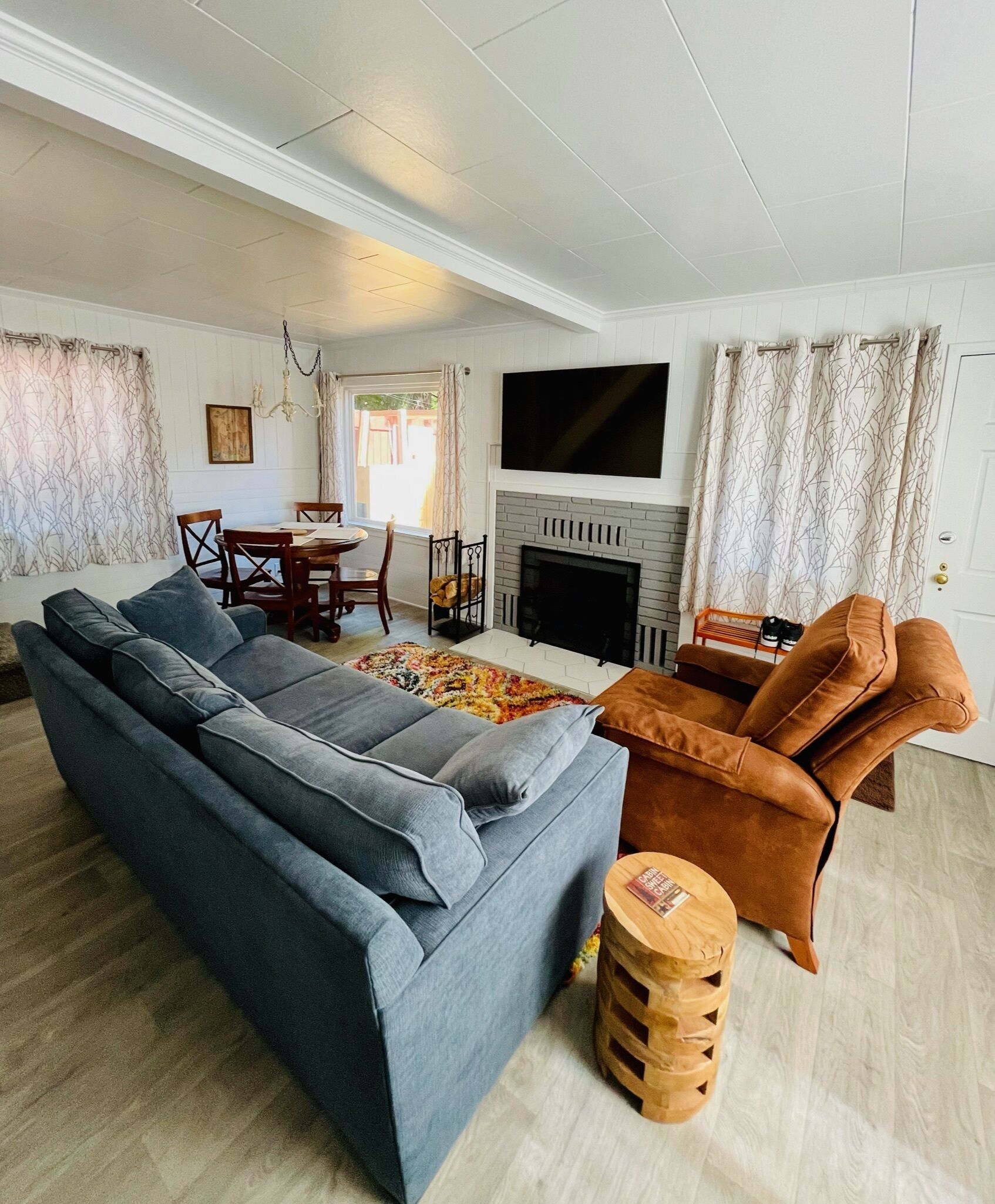 The Critters Cabin.mountain living.modern comfort.