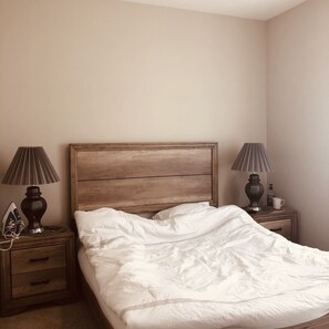 1 bedroom, WiFi, bed sheets - Cozy and Clean Room in upscale area (San Jose)