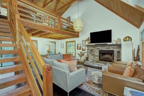 Smart TV, fireplace, offices, computer monitors