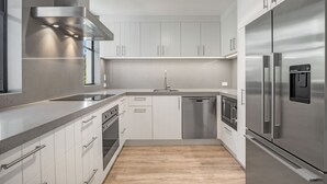 Standard Apartment | Dapur peribadi | Peti sejuk, ketuhar gelombang mikro, ketuhar, dapur 