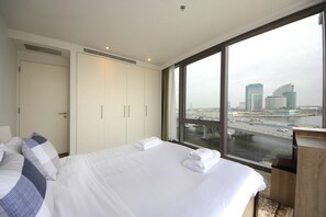 3 bedrooms, in-room safe, blackout curtains, iron/ironing board - Luxury 3 Bedroom in D1 Tower (Dubai)