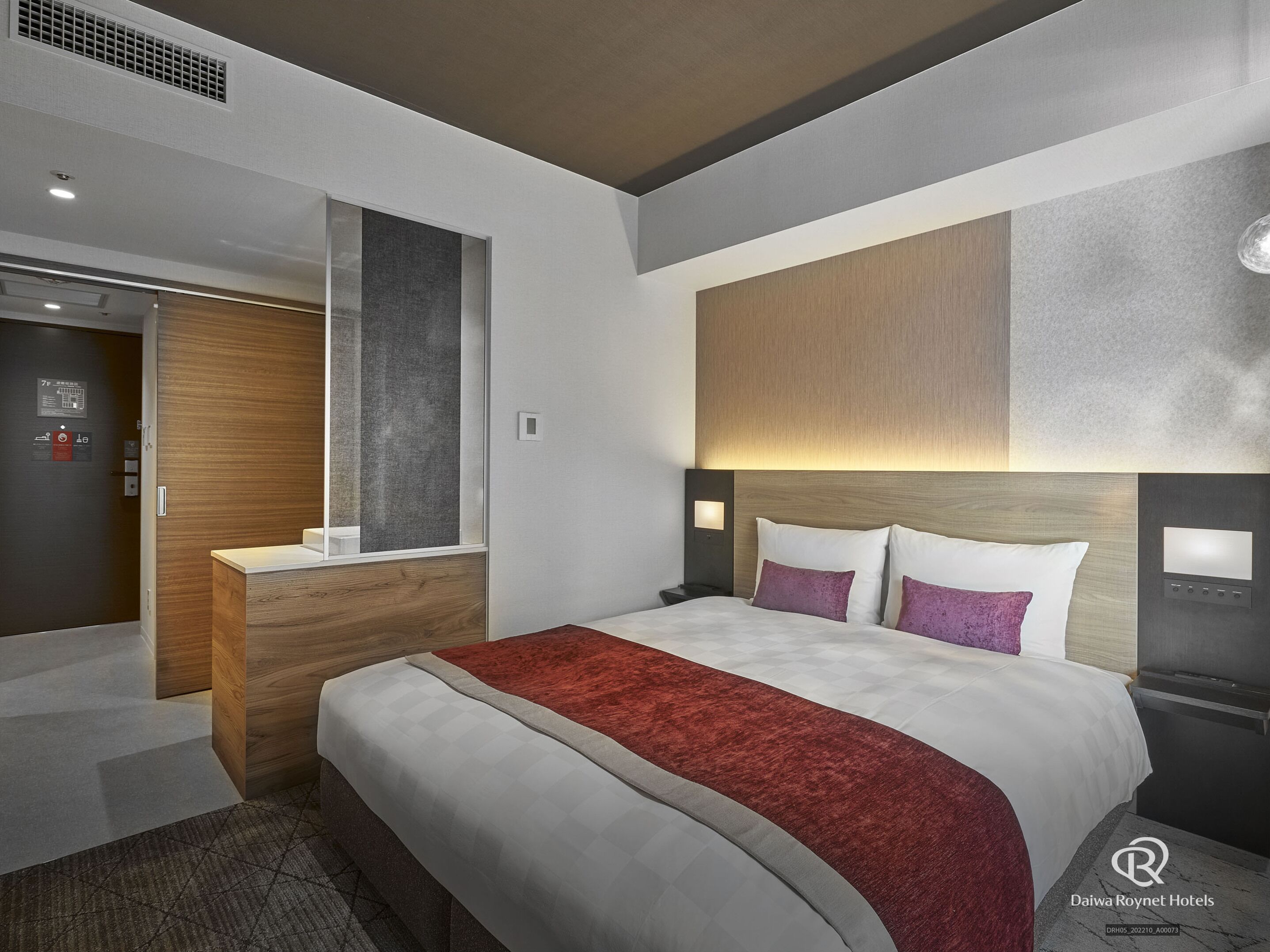 1 bedroom, down duvets, in-room safe, blackout curtains