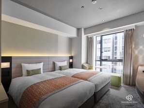 1 bedroom, down duvets, in-room safe, blackout curtains