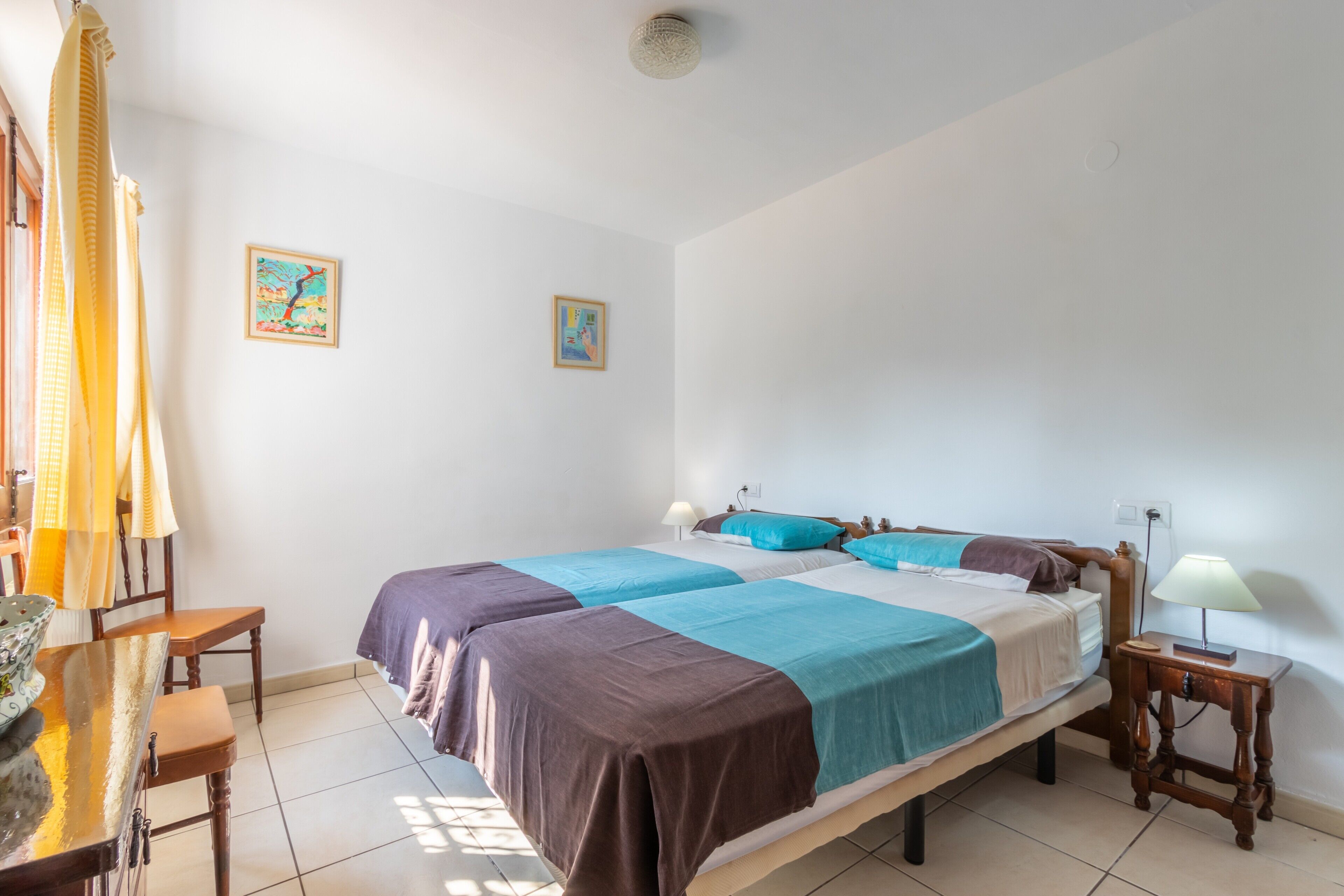 2 soverom, strykejern/-brett, wi-fi (inkludert) og sengetøy